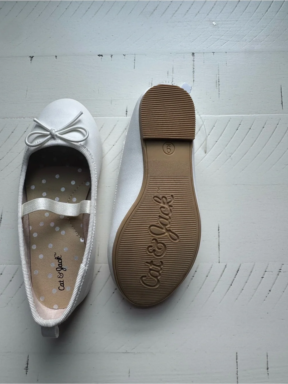 Cat & Jack White Girls' Bow Ballet Flats